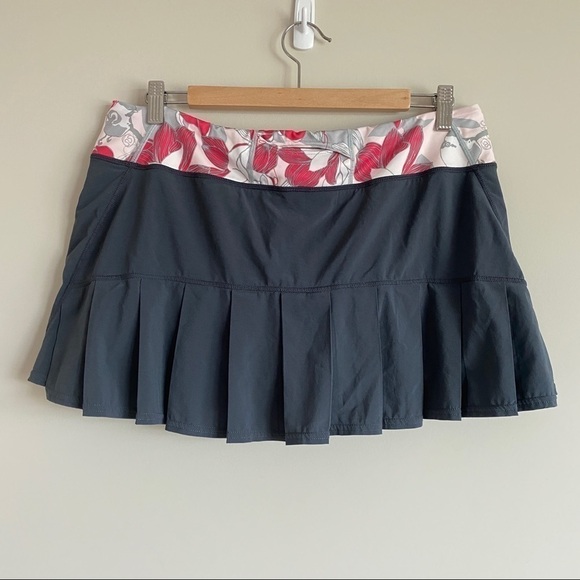 Rare Lululemon Run: Speed Skirt Skort Size 10 Floral Bird Coal Grey Lined Tennis - Picture 1 of 8